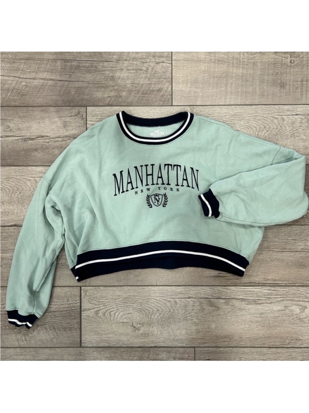 Hollister Manhattan Crewneck Sweatshirt